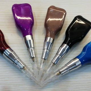 Máy thần thánh tích điện