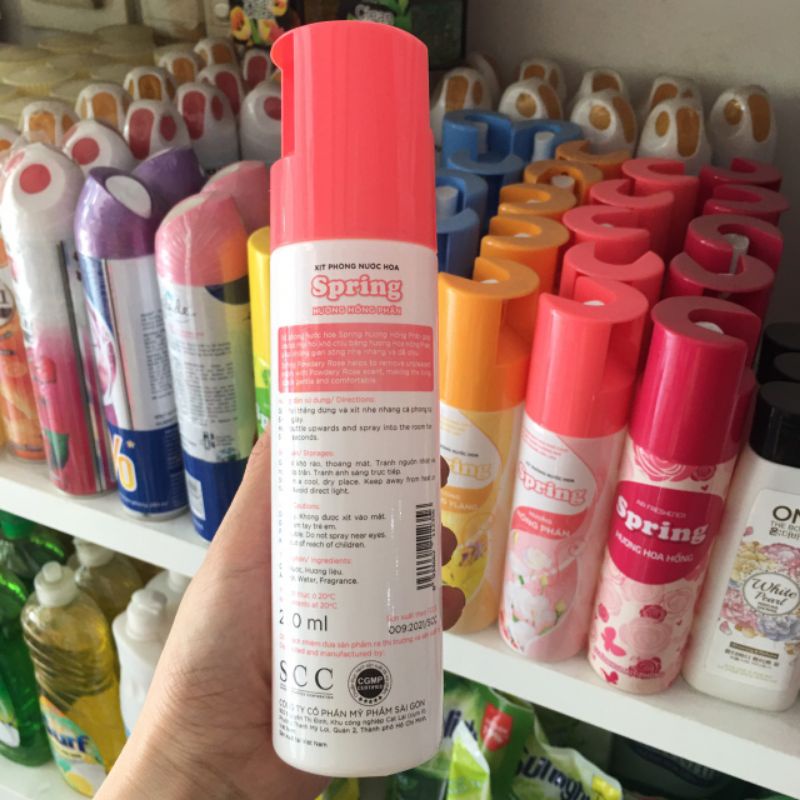 Nước xịt phòng Spring hương Hồng phấn chai 225ml