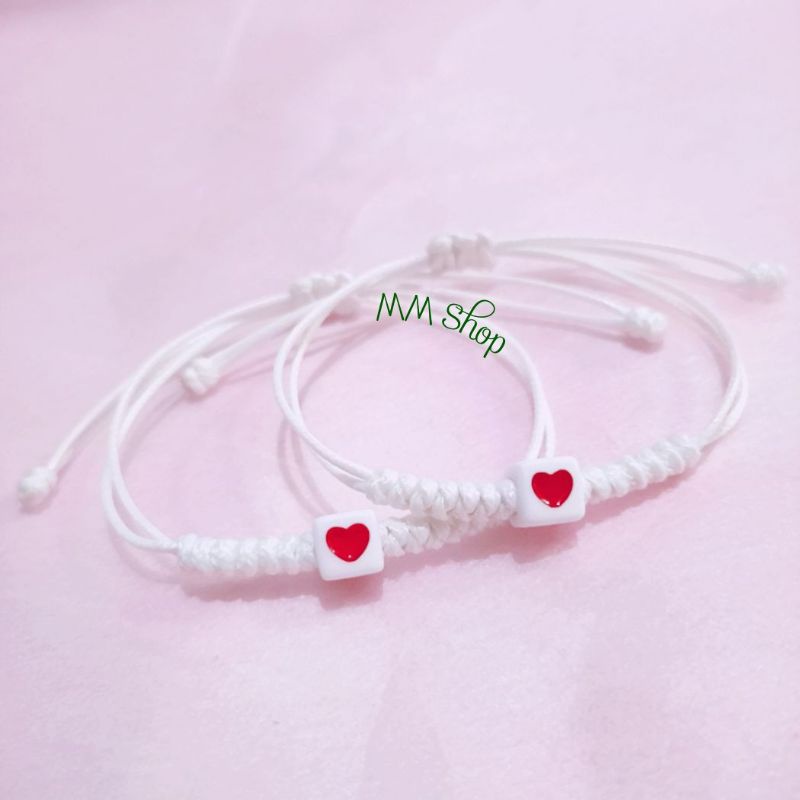 Vòng tay cặp đan dây sáp mix hạt nhựa hình trái tim cá tính (2vòng)