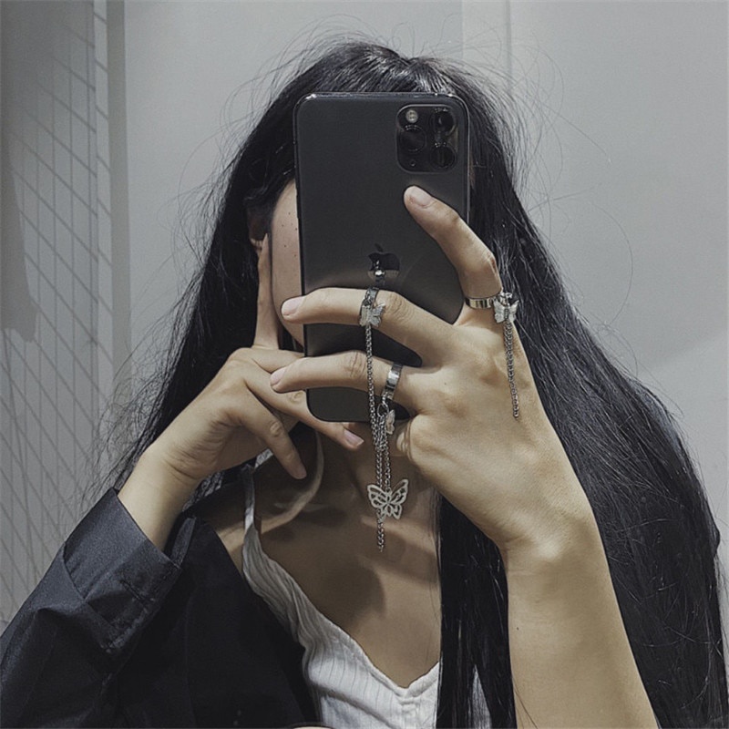 Nhẫn hình bướm phối dây xích phong cách punk hiphop cá tính