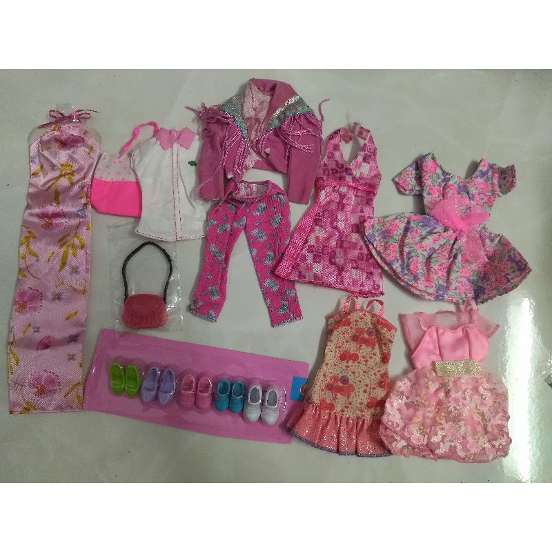 Thanh lý set quần áo barbie .Like new
