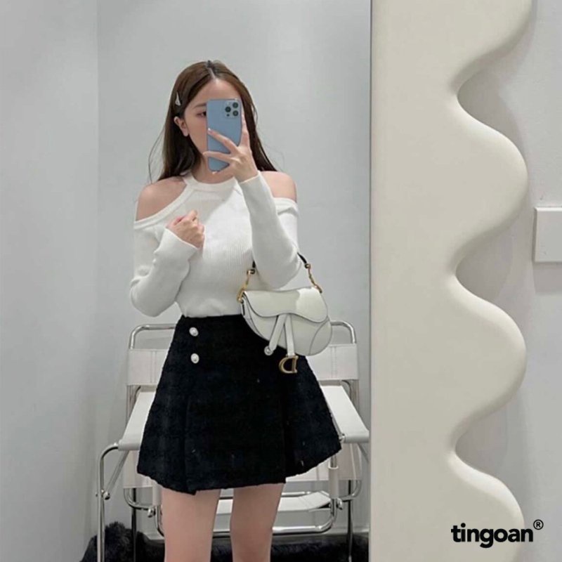 Áo len dáng lửng khoét hai vai trắng tingoan sài gòn SOMI TOP/WH