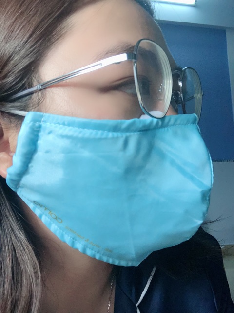 Khẩu trang como màu xanh vải kháng khuẩn trượt nước kèm hộp