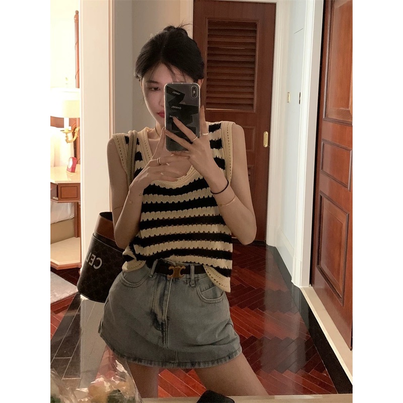 Áo ba lỗ sọc ngang Forgirl cổ tròn cá tính
