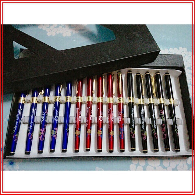 Bút máy FT- 02 viết