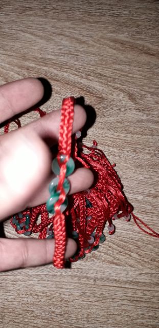 Vòng tay 3 đồng tiền may mắn bằng đá rất đẹp