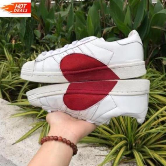 Giầy ADIDAS AUTH - REAL second hand Adidas mũi sò trắng phiên bản valentine $ ! :