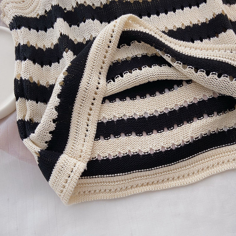 Áo Thun Tay Ngắn Họa Tiết Sọc Ngang Phong Cách Mới Dành Cho Nữ