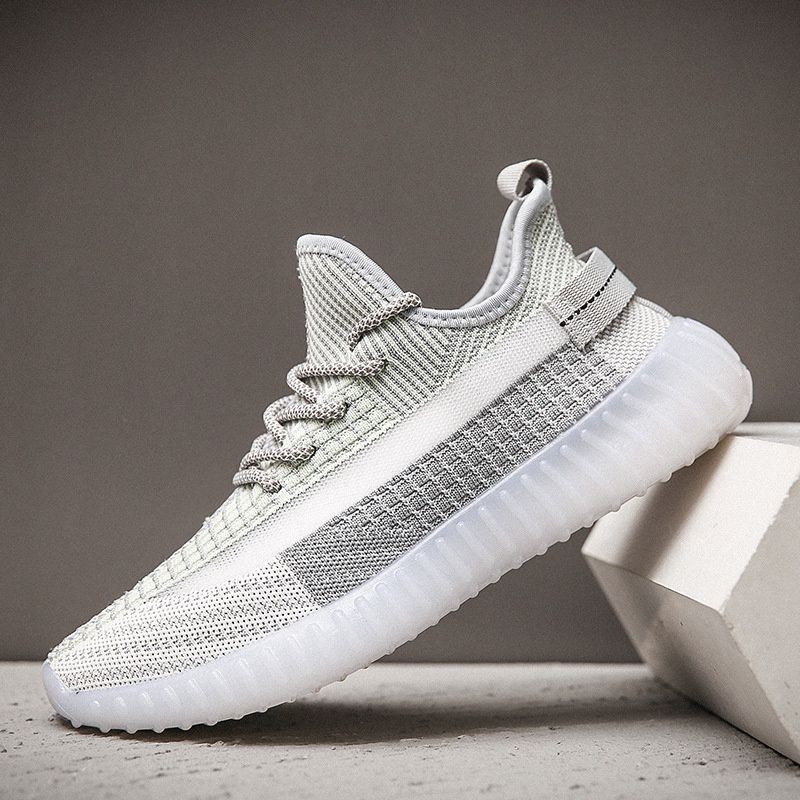 Giày Bata Adidas Yeezy350 V2 Thời Trang Năng Động