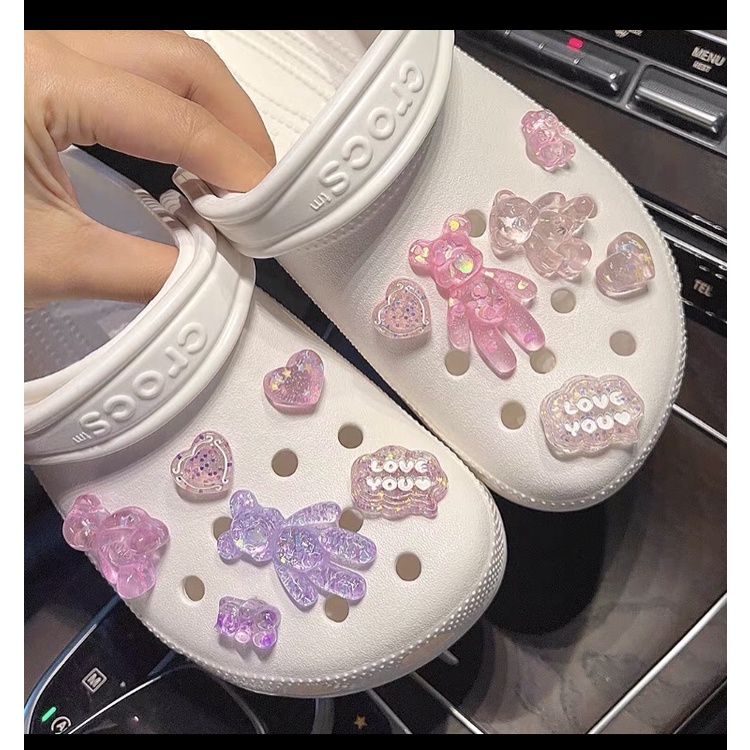 Set sticker, Jibbitz , nút cài dép sục, cross Gấu Nhũ