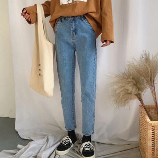 Quần jeans ống đứng