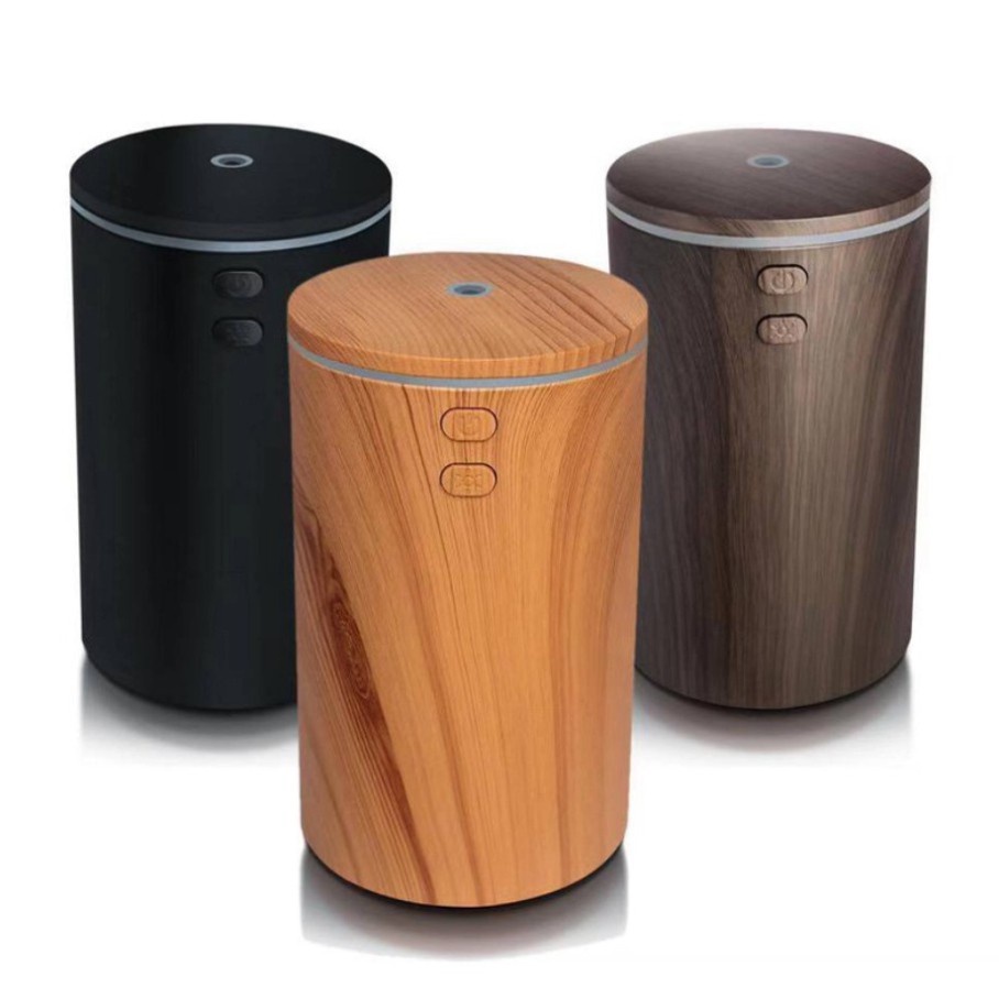 Máy khuếch tán tinh dầu ô tô loại mới giúp khử mùi xe hơi