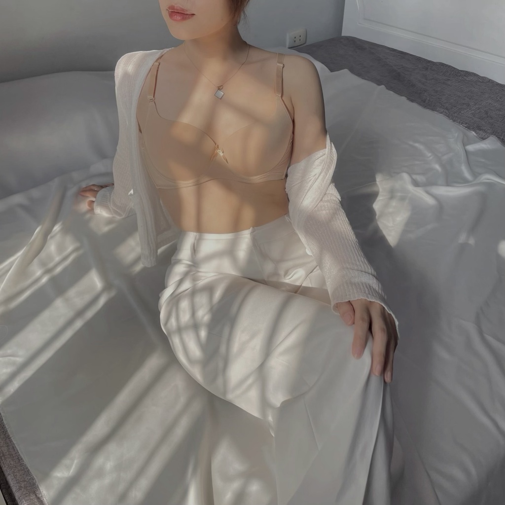 Áo lót nữ Ame trơn có gọng tàng hình mút vừa - Áo lót học sinh - Áo lót nữ mặc áo dài trơn - RW36