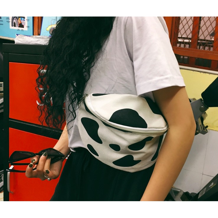 Túi đeo chéo Bò sữa - đeo được 2 dạng