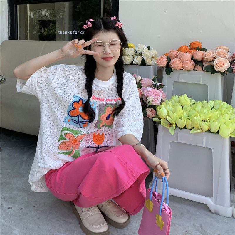 Áo thun nữ đáng yêu màu trắng ren đục lỗ in hình 4 bông hoa dáng rộ g oversize