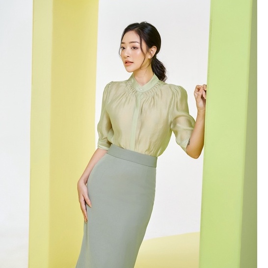 Áo Sơ Mi Nữ Cổ Tàu Tay Lửng Dáng Công Sở Thời Trang Thanh Lịch By LEMIA Design - 22A127