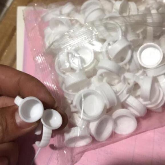 100 chiếc Nhẫn nhựa đựng mực xăm, sáp điêu khắc, keo nối _dụng cụ phun xăm DCPX Uyen Nguyen