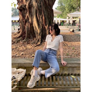 Áo croptop cổ xẻ Bazic one