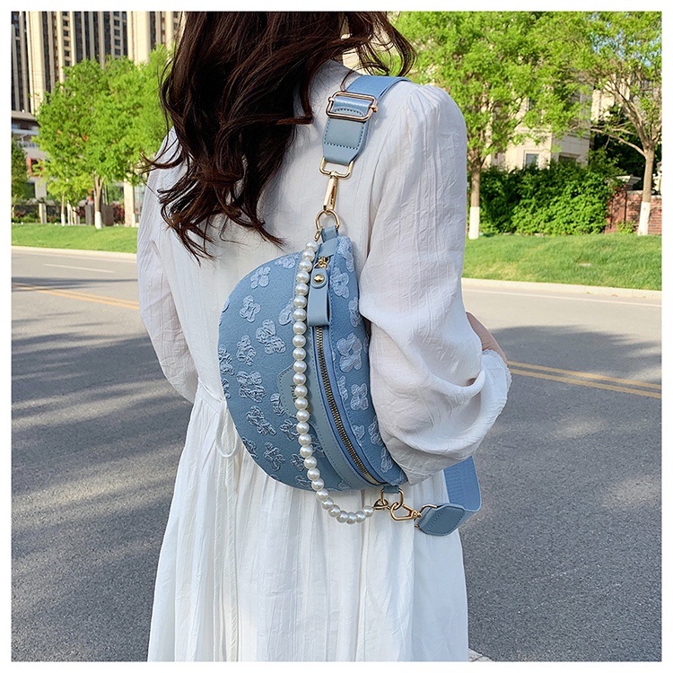 Túi đeo chéo một bên vai IELGY bằng canvas dây đeo bản rộng phối ngọc trai cho nữ