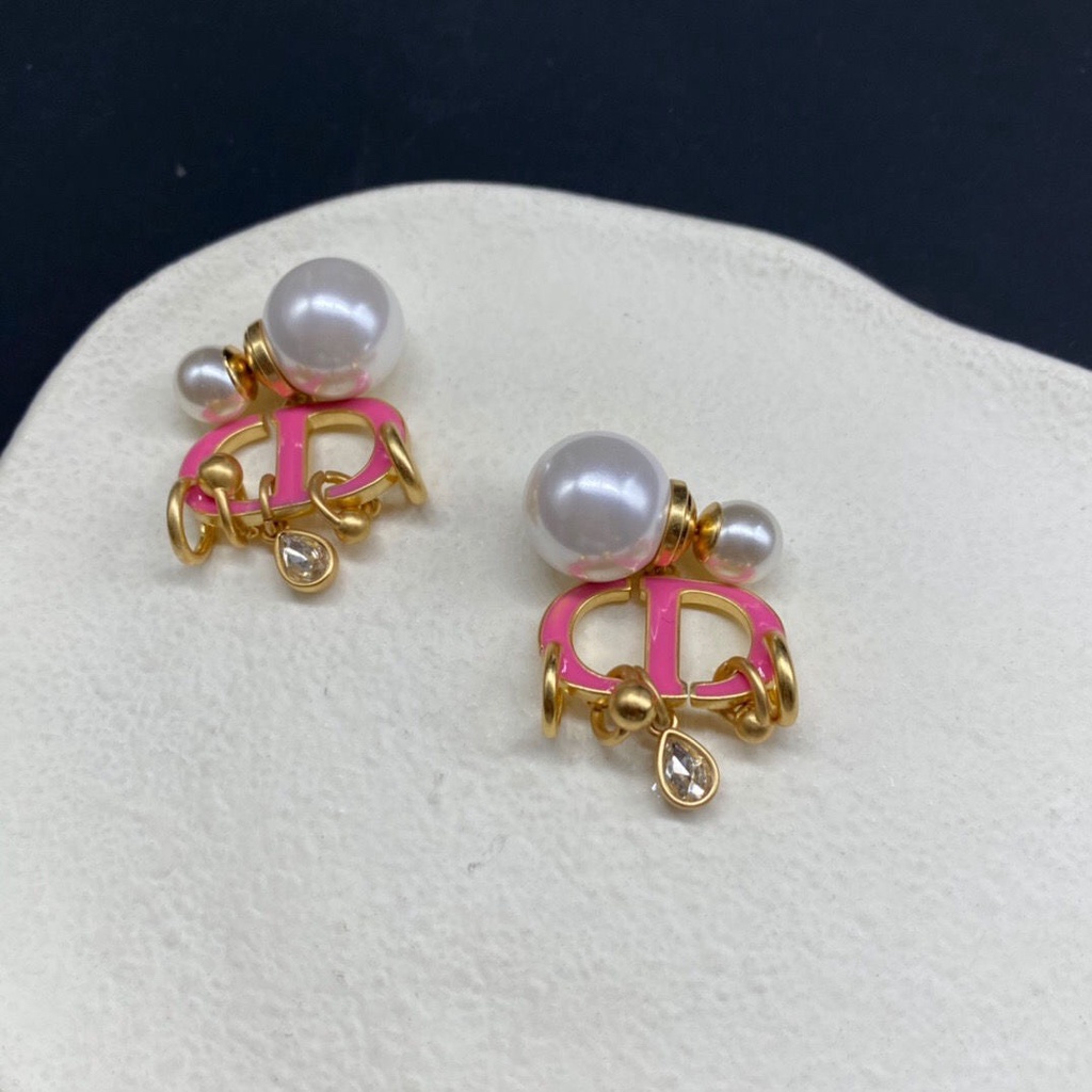 Khuyên Tai Dior Đơn Giản Bằng Thép Titan In Logo Chữ Cái / Cá Nhân / Tinh Tế / Thanh Lịch Cho Nữ