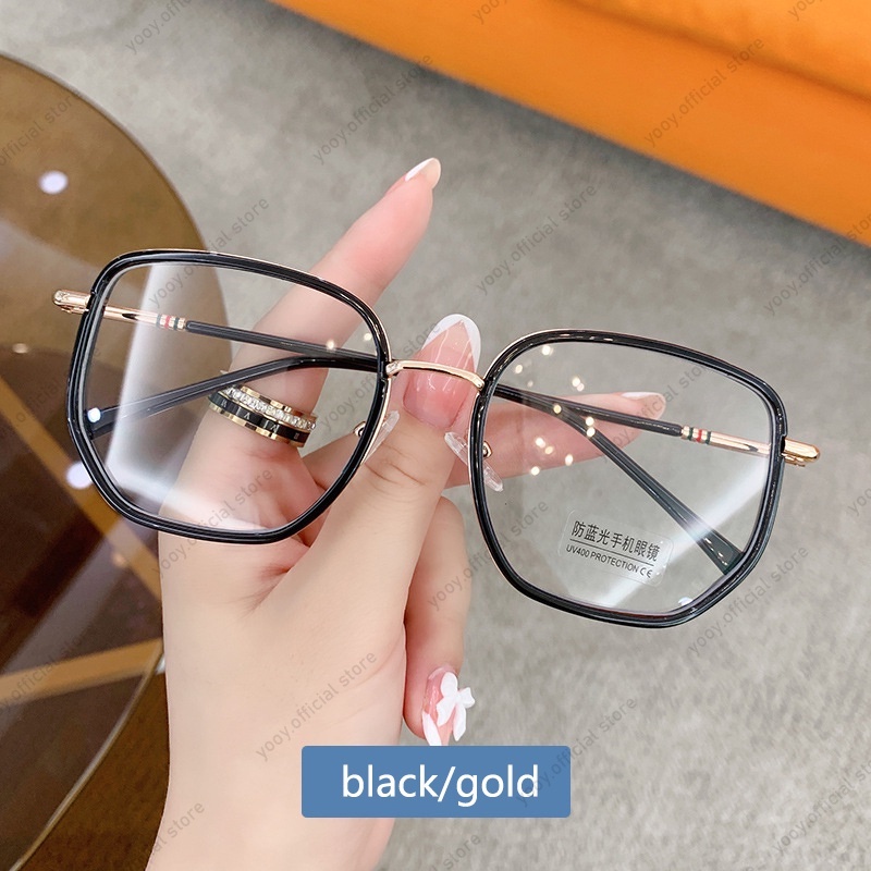 Mắt kính chống bức xạ thiết kế thời trang