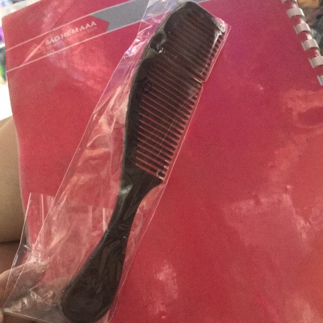 Lược gỗ chải tóc