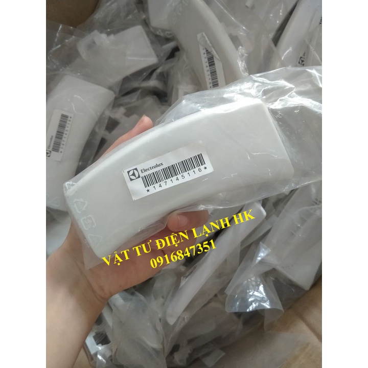 Tay nắm cửa máy giặt Electrolux ngắn 13cm màu trắng 85761 85661 85752 8576 85662 1073 1273 10751 10741 mở mg ELEC