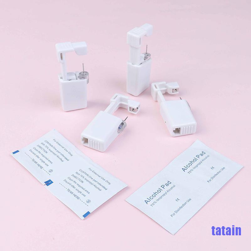 Dụng cụ bấm lỗ tai dùng 1 lần tiện dụng