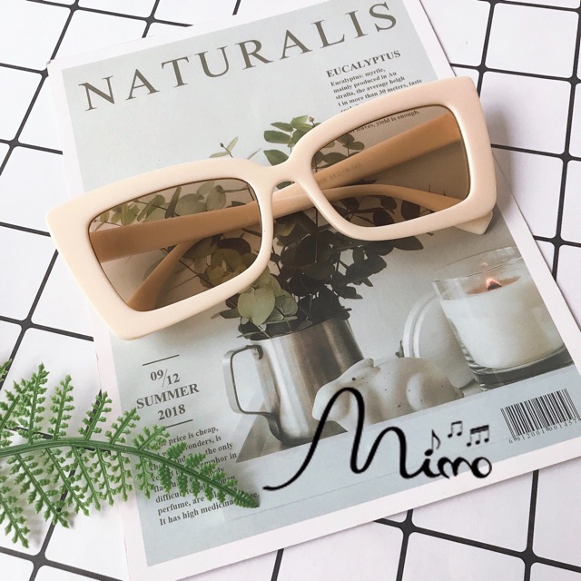 Kính nữ thời trang xuân hè 2021 sẵn hàng phong cách trẻ trung cá tính