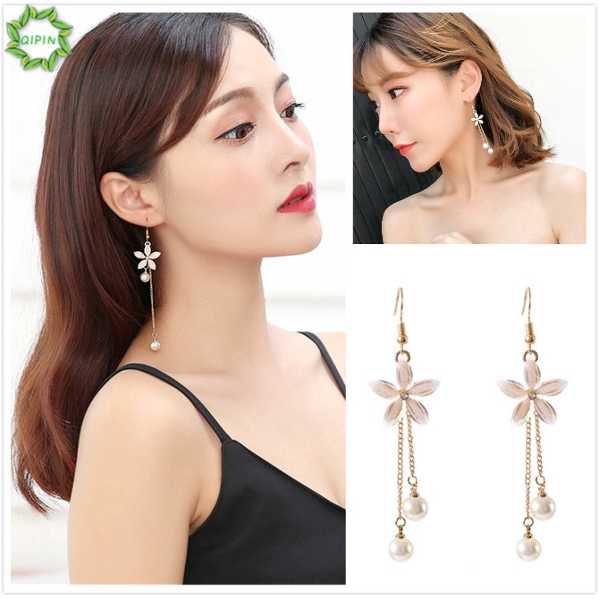 Khuyên tai dáng dài phối hoa thời trang xinh xắn cho nữ