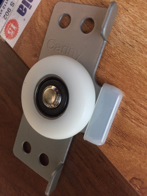 [CARINY CHÍNH HÃNG]- Bộ 2 bánh xe cửa lùa tủ áo | BigBuy360 - bigbuy360.vn