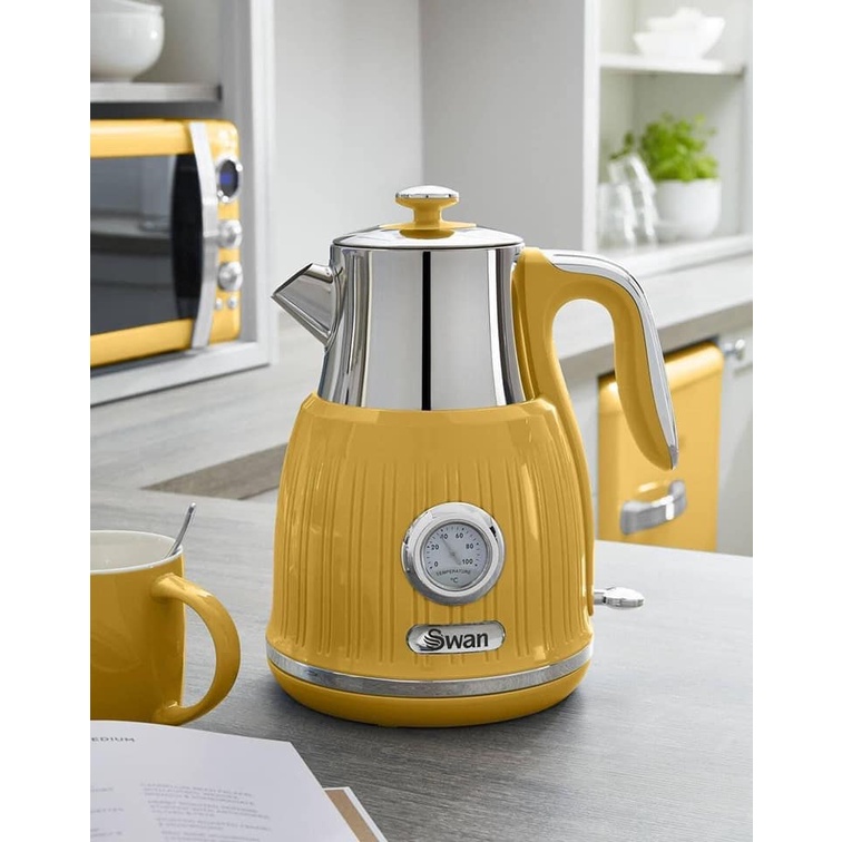 Ấm siêu tốc có đồng hồ đo nhiệt độ Swan retro màu vàng