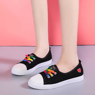 Giày Lười Dây Trái Tim