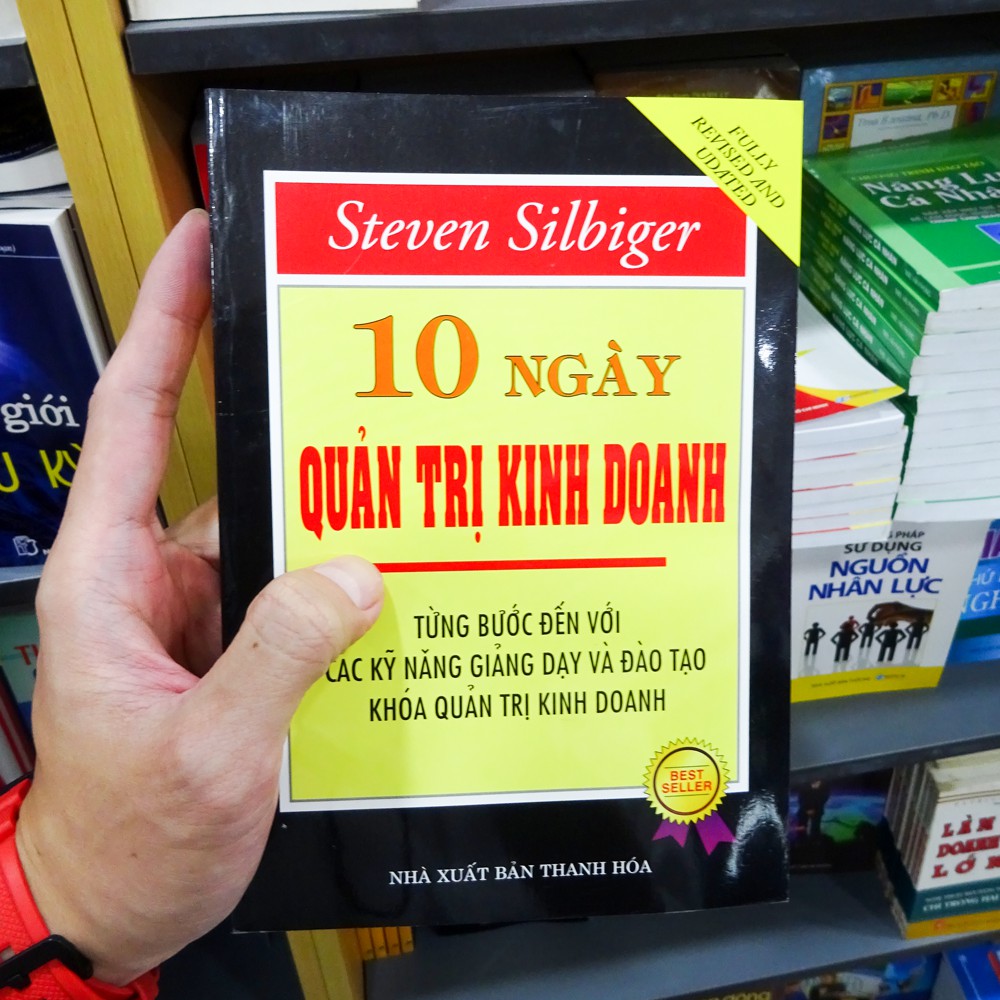 Sách - 10 Ngày Quản Trị Kinh Doanh, độc quyền Nhân Văn | BigBuy360 - bigbuy360.vn