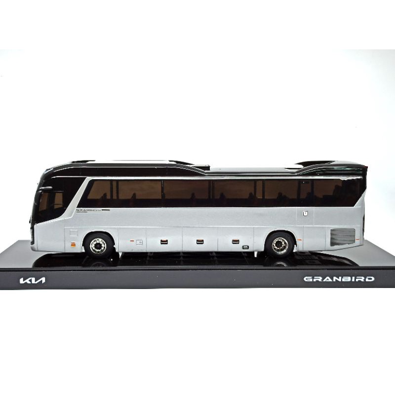 Mô hình xe Kia Granbird 1/32