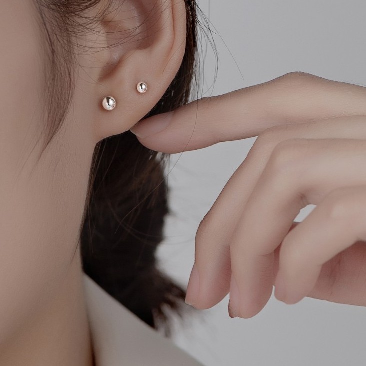 Khuyên tai bằng thép titan thiết kế hình quả tạ phong cách Hàn Quốc thời trang T423