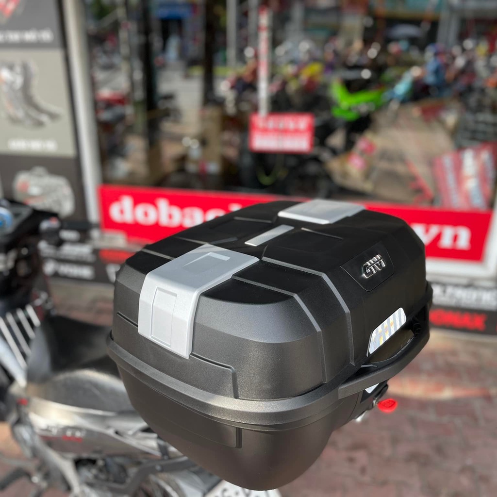 Thùng sau Givi B45NM hệ thống khóa Monolock cao cấp dung tích 45 lít kèm đế gắn thùng Givi MP70N chính hãng