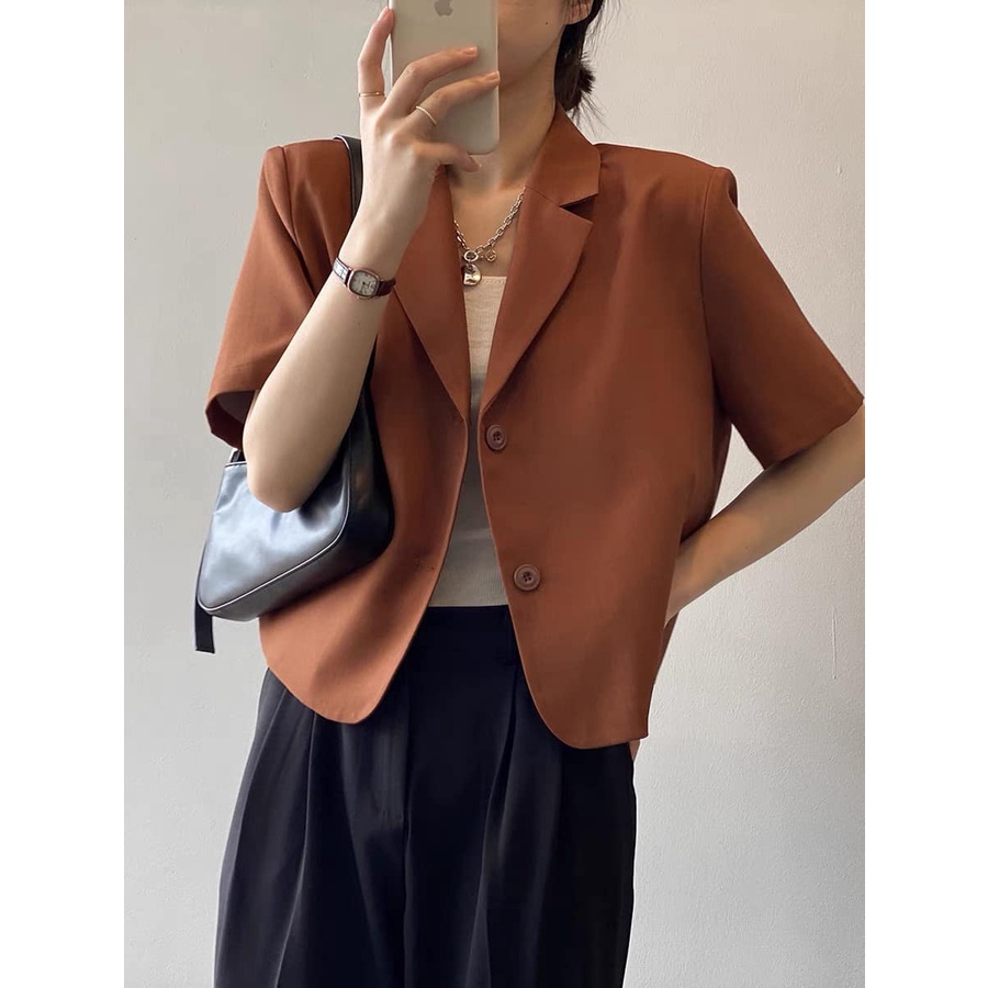 Áo blazer nữ cộc tay dáng ngắn 2 cúc có độn vai