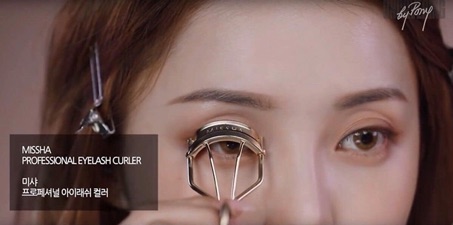 Bấm mi Missha siêu cong
