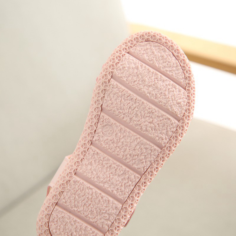 Sandal in hoa chống trượt cho bé gái