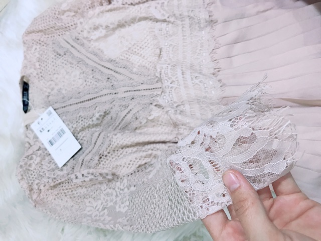 (Hàng có sẵn M,L) Váy ren hàng xuất đẹp | BigBuy360 - bigbuy360.vn