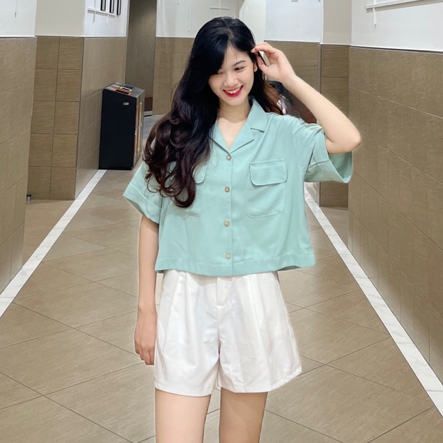 Áo sơ mi nữ cổ vest tay ngắn kiểu dáng croptop form rộng túi ngực, Áo sơ mi nữ trơn cổ vest cộc tay dáng ngắn nhiều màu