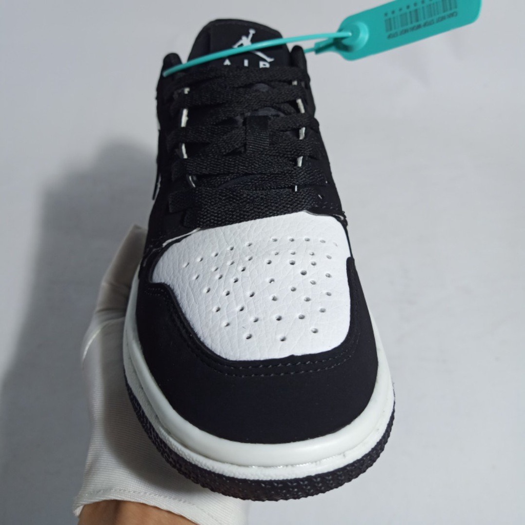 Giày 𝐉𝐨𝐫𝐝𝐚𝐧 Panda Cổ Thấp JD1 Low, Giày Thể Thao Nam Nữ Sneaker 𝐉𝐨𝐫𝐝𝐚𝐧 Panda Đen Trắng Thấp Cổ Nam Nữ