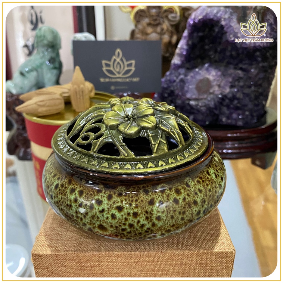 Lư Xông Đốt Nụ Nhang Trầm Hương, Nhang Khoanh Chất Liệu Gốm Sứ Có Kèm Miếng Bọc Đáy Lư Chống Cháy