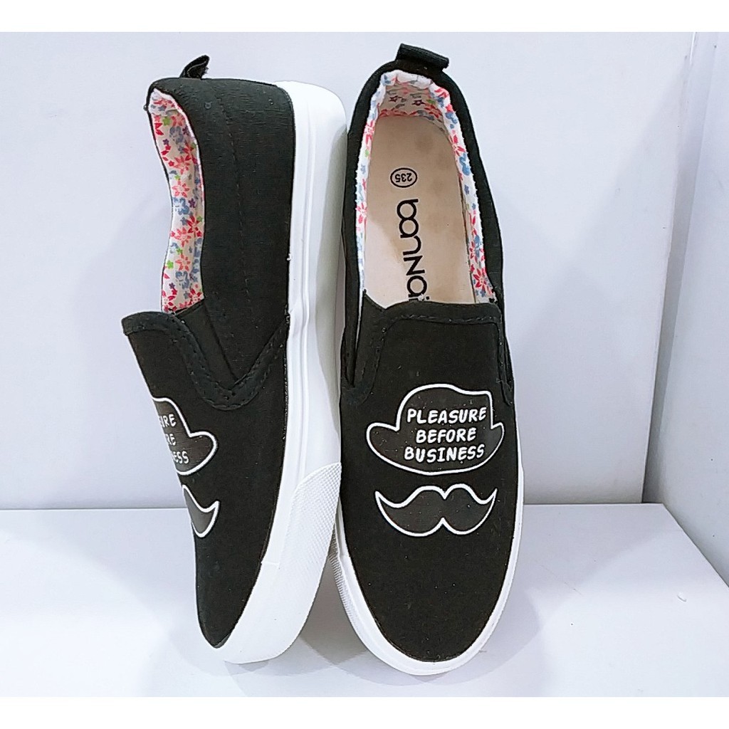 Giày slip on nữ râu cá tính - GTTG24 -  Giày mọi | BigBuy360 - bigbuy360.vn