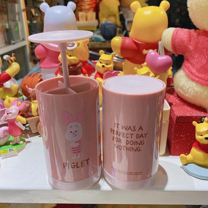 Hộp đựng tăm bông dạng nhấn Pooh Piglet