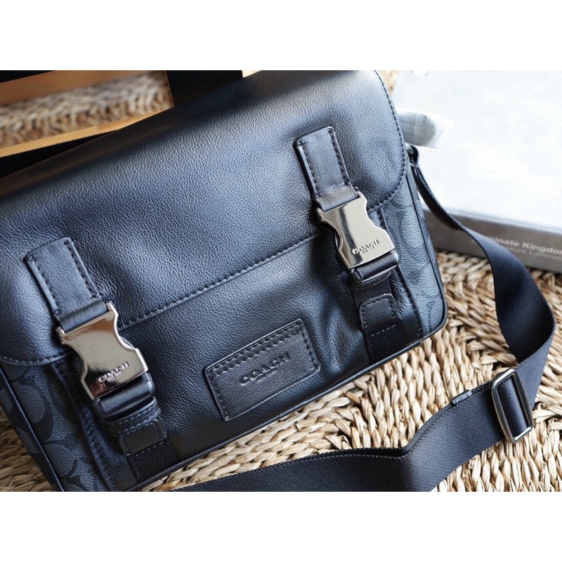 TÚI ĐEO CHÉO COACH TRACK