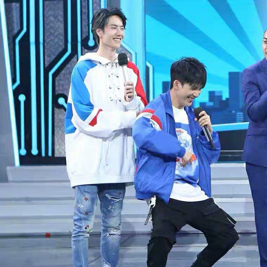 [ORD 15-30 NGÀY] HOODIE VƯƠNG NHẤT BÁC TRẦN TÌNH LỆNH | BigBuy360 - bigbuy360.vn