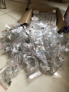 Dây cáp iphone Zin ( tặng dây cuộn sạc )
