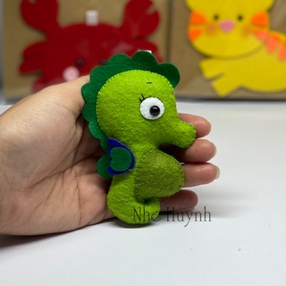 Móc khóa vải nỉ cá ngựa